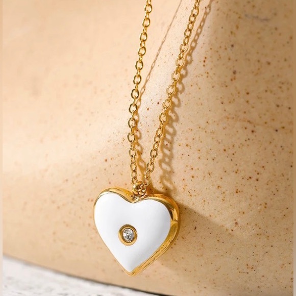 ◾️18K Gold Plated White Enamel Heart Pendant Necklace - Picture 2 of 10